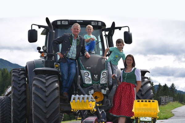 Der Schlattererhof, Familie Leitner